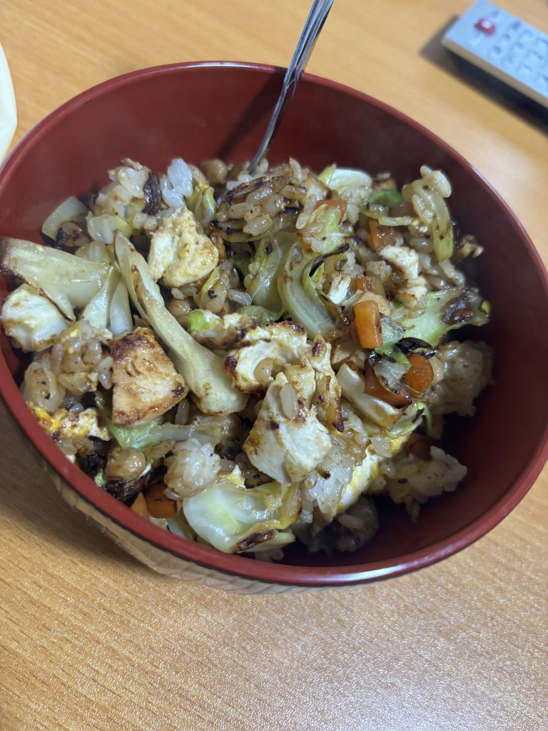 野菜たっぷりチャーハン
