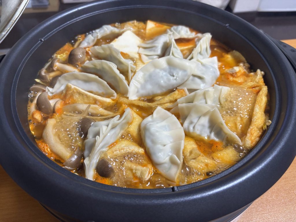 餃子入りキムチ鍋