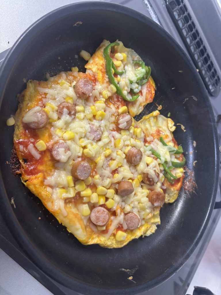 餃子の皮で作ったピザ