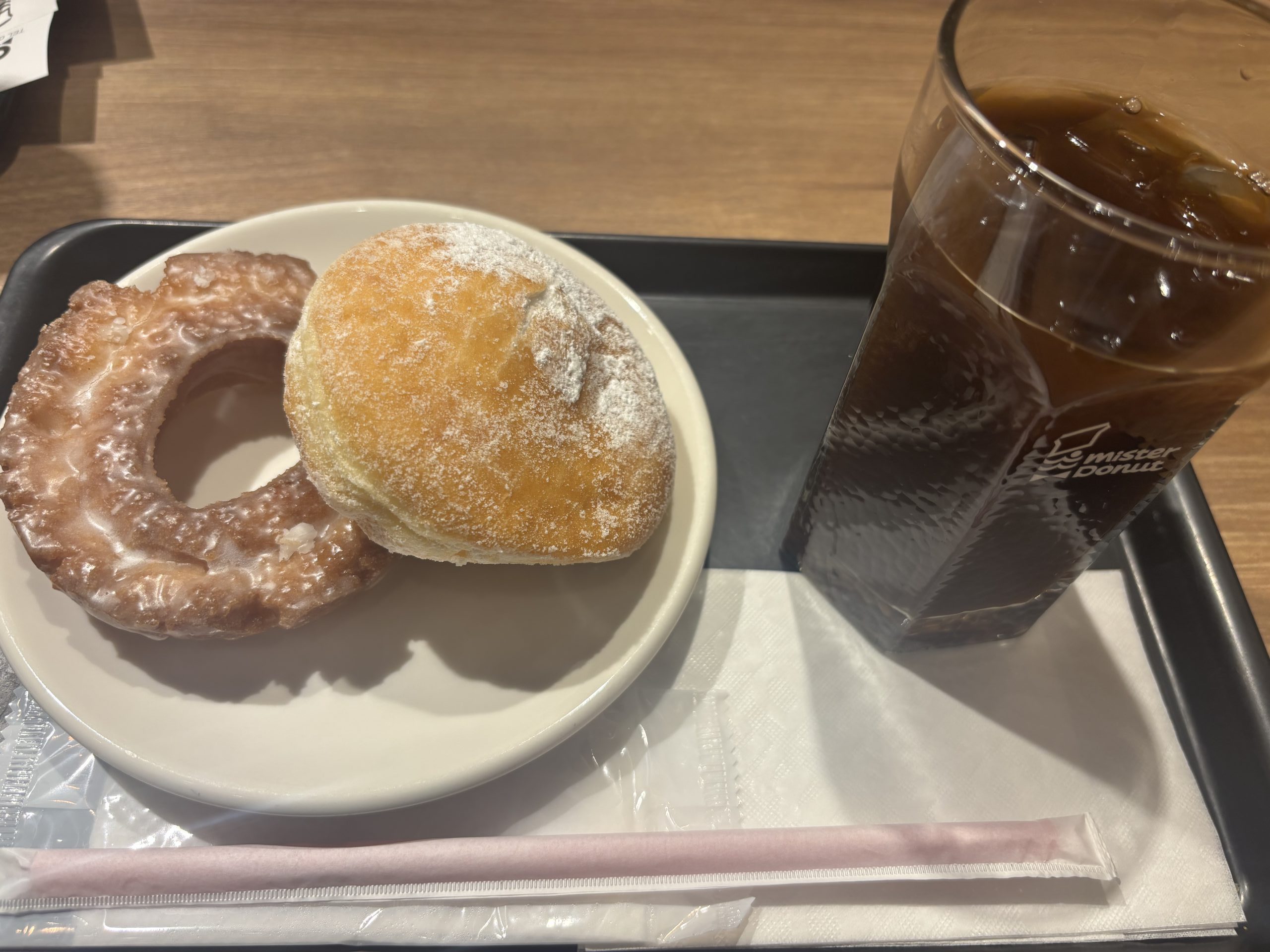 ミスタードーナツのハニーオールドファッションとエンゼルクリーム